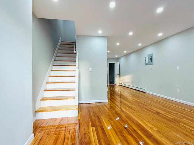 2938 Bouck Avenue, Bronx, NY 10469