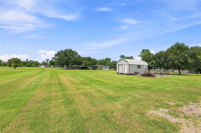 2429 Duplechin Lane, Moss Bluff, LA 70611