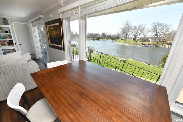 204 NORTHSHORE Drive, Morton, IL 61550