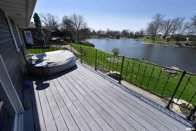 204 NORTHSHORE Drive, Morton, IL 61550