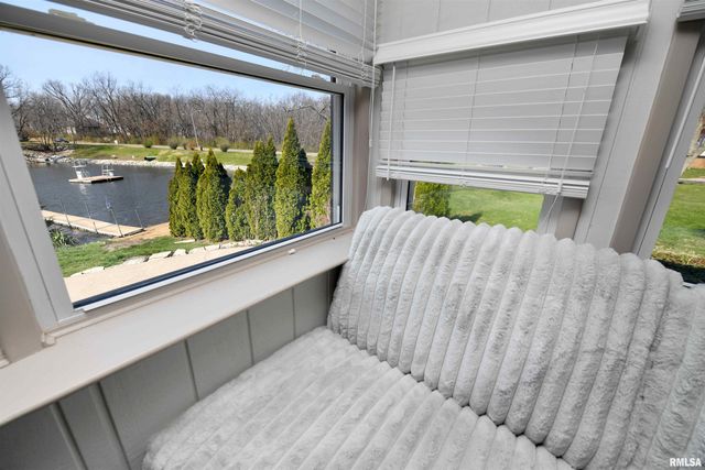 204 NORTHSHORE Drive, Morton, IL 61550