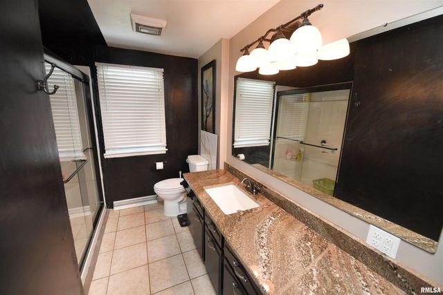 204 NORTHSHORE Drive, Morton, IL 61550