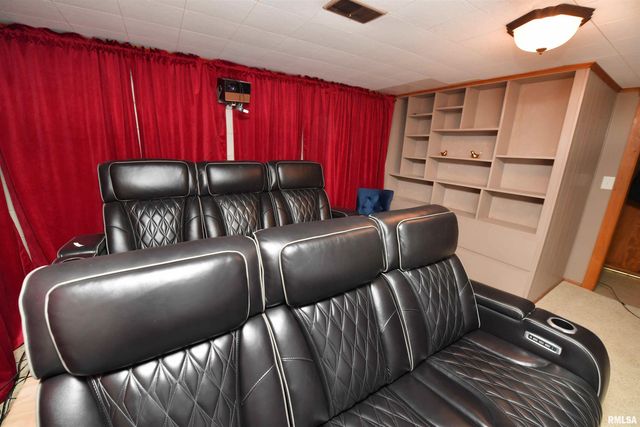 204 NORTHSHORE Drive, Morton, IL 61550