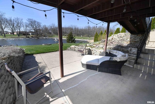 204 NORTHSHORE Drive, Morton, IL 61550