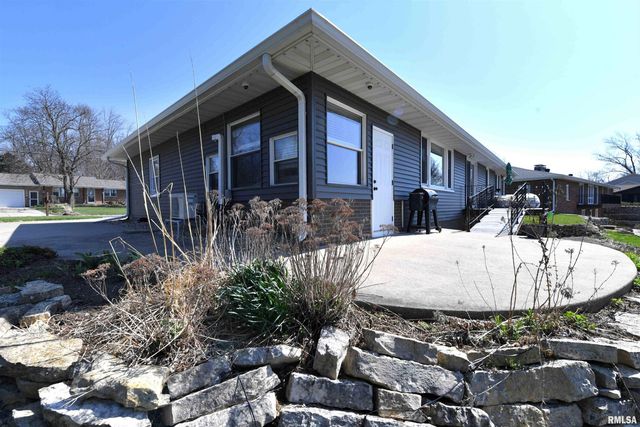 204 NORTHSHORE Drive, Morton, IL 61550