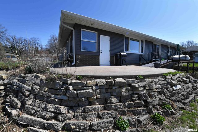 204 NORTHSHORE Drive, Morton, IL 61550