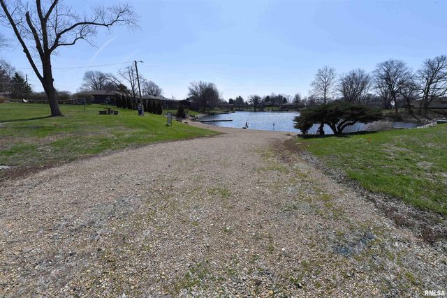 204 NORTHSHORE Drive, Morton, IL 61550