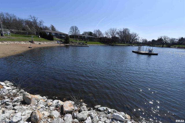 204 NORTHSHORE Drive, Morton, IL 61550