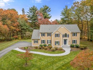 34 Christopher Ln, Sudbury, MA 01776