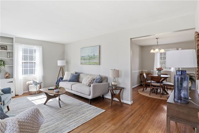 37 Oakmount Drive, Irondequoit, NY 14617