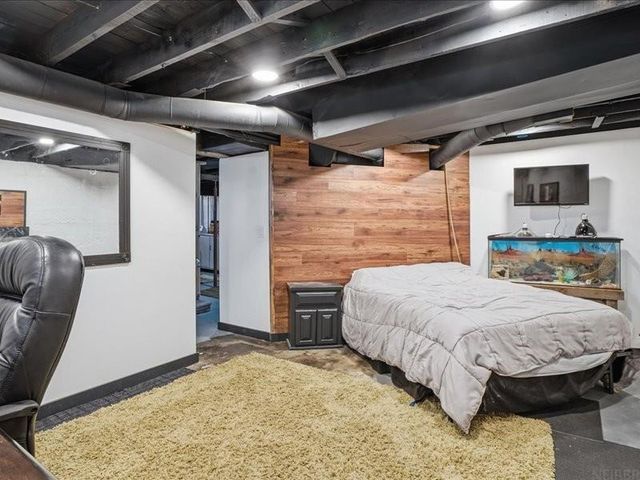 4245 W 4th Street, Waterloo, IA 50701