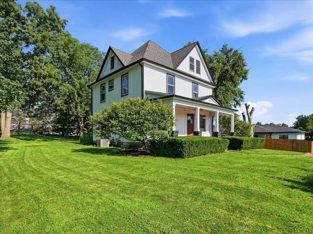 4245 W 4th Street, Waterloo, IA 50701