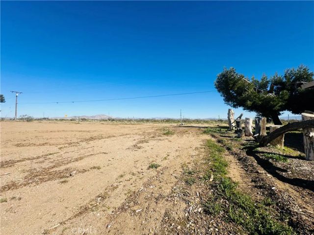 15026 Richmond, Victorville, CA 92394