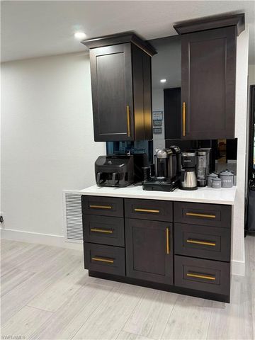 1475 N Larkwood SQ, Fort Myers, FL 33919
