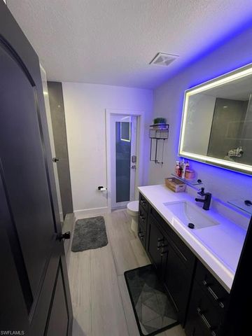 1475 N Larkwood SQ, Fort Myers, FL 33919