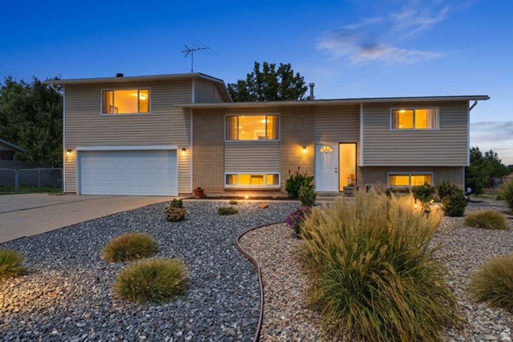 2810 W 7268 S, West Jordan, UT 84084 — exterior