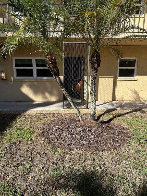 11485 OAKHURST ROAD 200-114, Largo, FL 33774