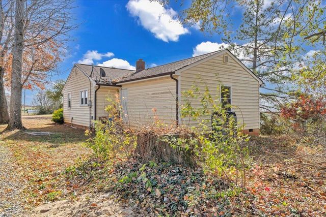 77 Virgil H Goode Hwy, Bassett, VA 24055
