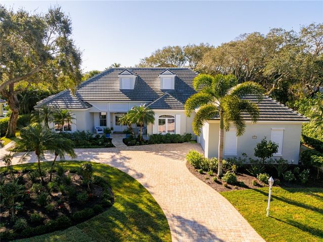 351 Marbrisa Drive, Vero Beach, FL 32963