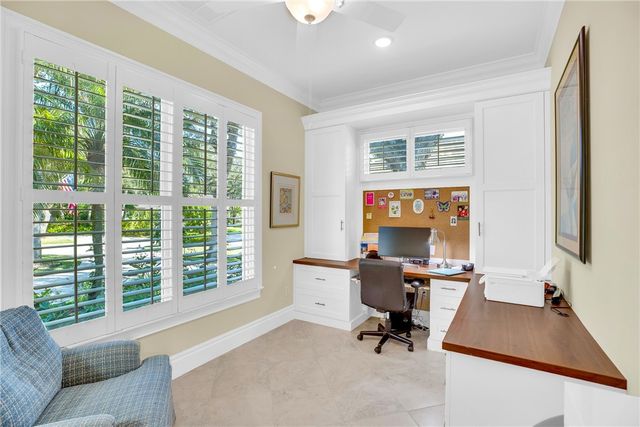 351 Marbrisa Drive, Vero Beach, FL 32963