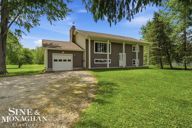 7619 Adair Road, Casco Twp, MI 48064