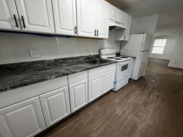 101 NW 13TH Avenue, Boynton Beach, FL 33435