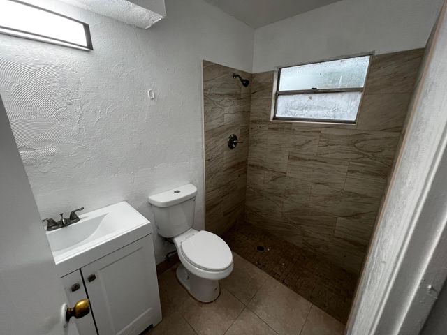 101 NW 13TH Avenue, Boynton Beach, FL 33435