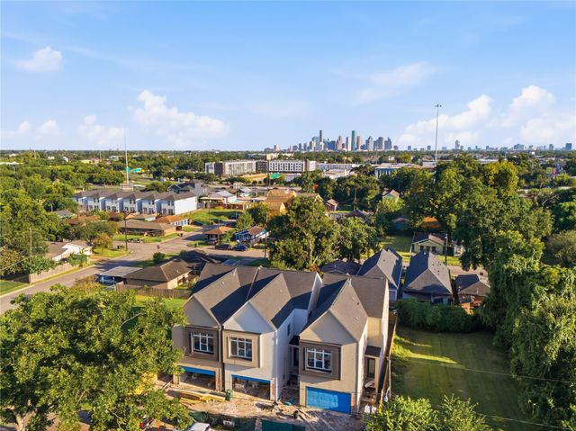 1422 E 33rd Street, Houston, TX 77022