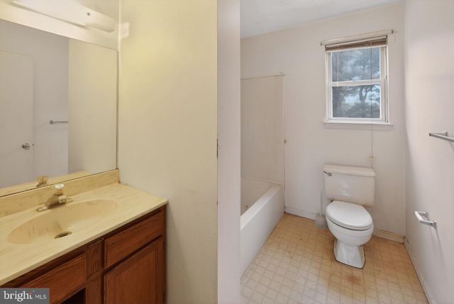 335 TROTTERS WAY, Coatesville, PA 19320