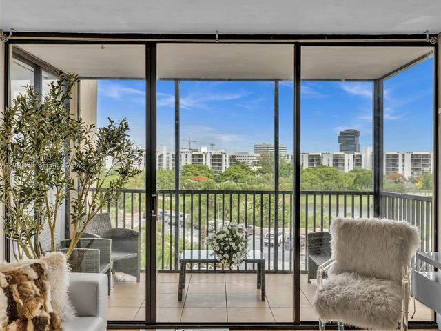 20301 W Country Club Dr 622, Aventura, FL 33180