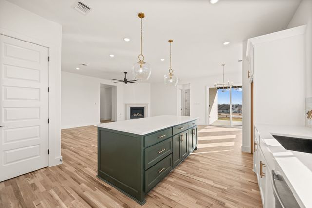 412 Caprock Lane, Reno, TX 76020