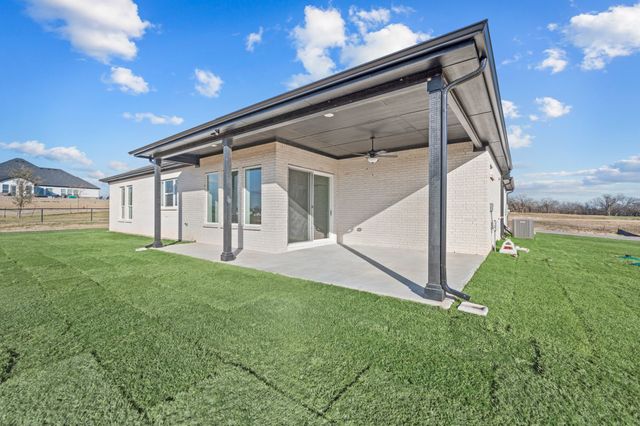 412 Caprock Lane, Reno, TX 76020