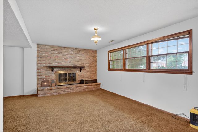 1814 Duff Avenue, Ames, IA 50010