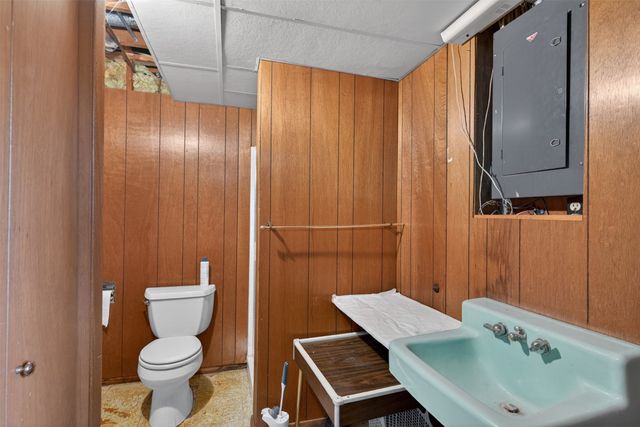 1814 Duff Avenue, Ames, IA 50010