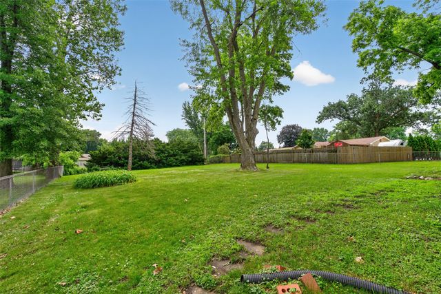 1814 Duff Avenue, Ames, IA 50010