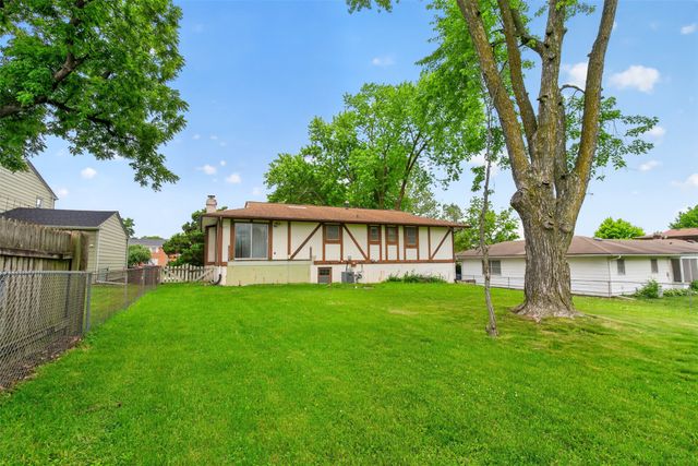 1814 Duff Avenue, Ames, IA 50010