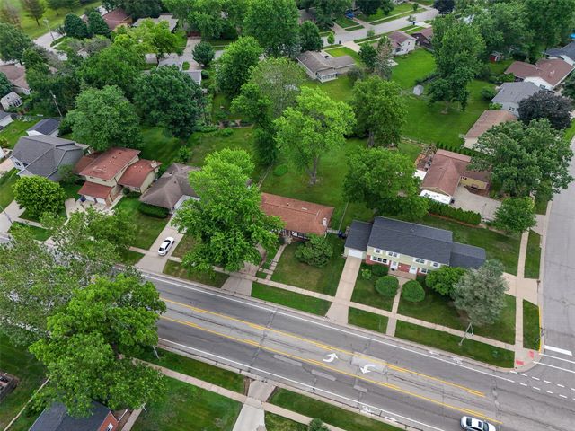 1814 Duff Avenue, Ames, IA 50010