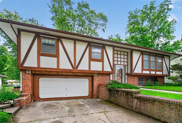 1814 Duff Avenue, Ames, IA 50010