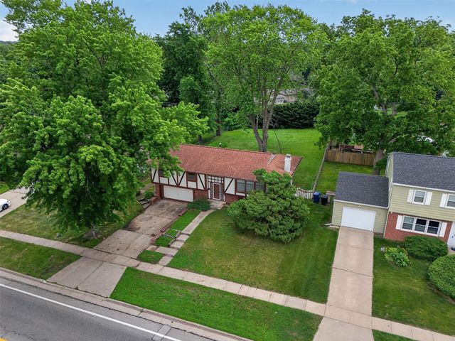 1814 Duff Avenue, Ames, IA 50010