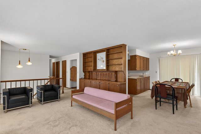 1814 Duff Avenue, Ames, IA 50010