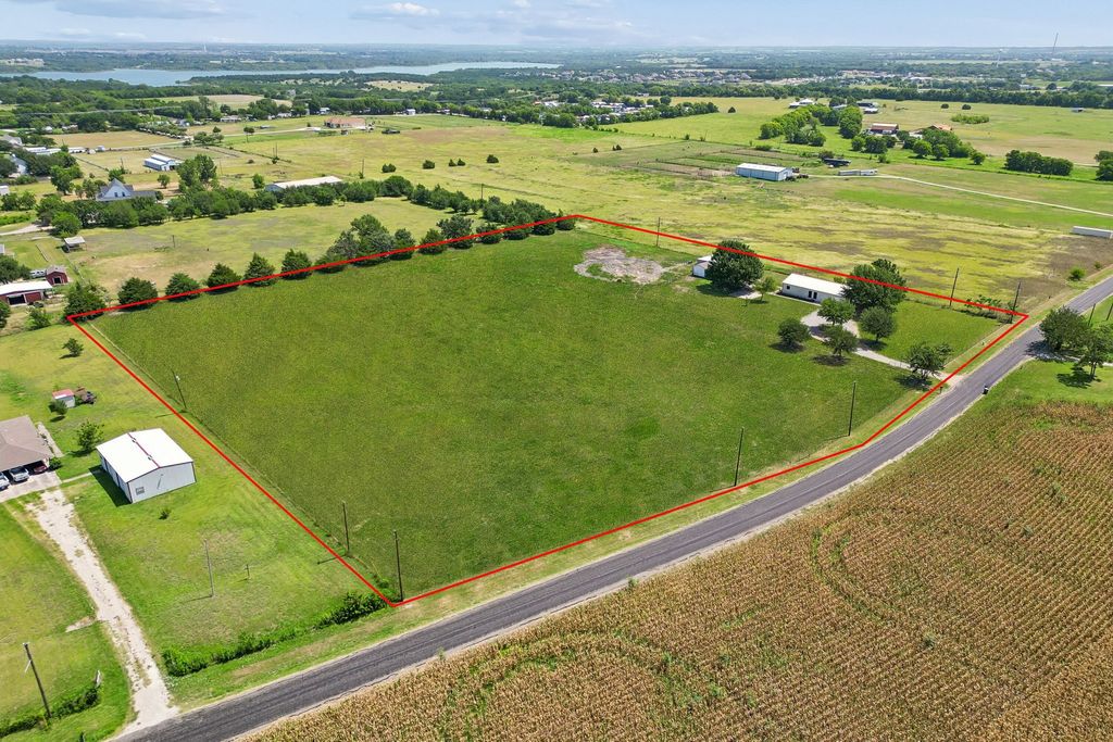 14221 County Road 545, Nevada, TX 75173
