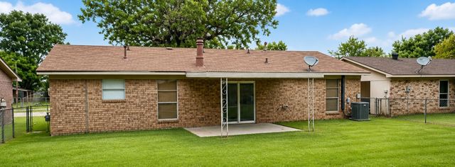 2104 Kirby Smith Drive, Bossier City, LA 71112