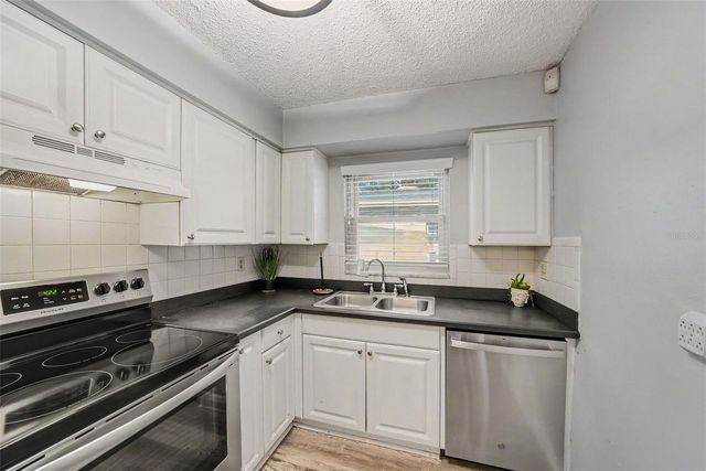 4516 W PAXTON AVENUE, Tampa, FL 33611