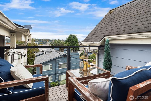 556 Highland Drive, Seattle, WA 98109
