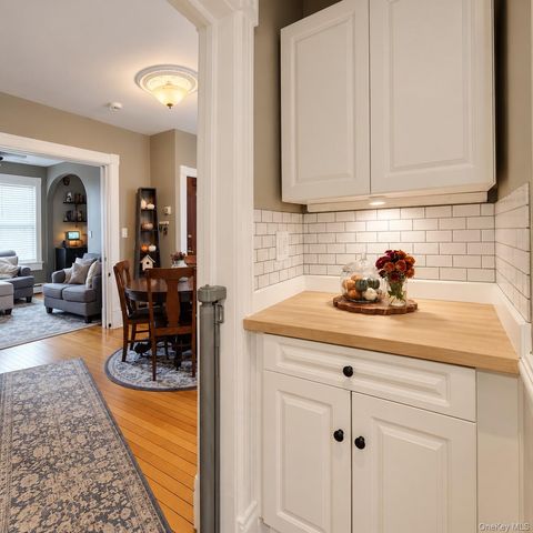 2 Linwood Avenue, Poughkeepsie, NY 12601