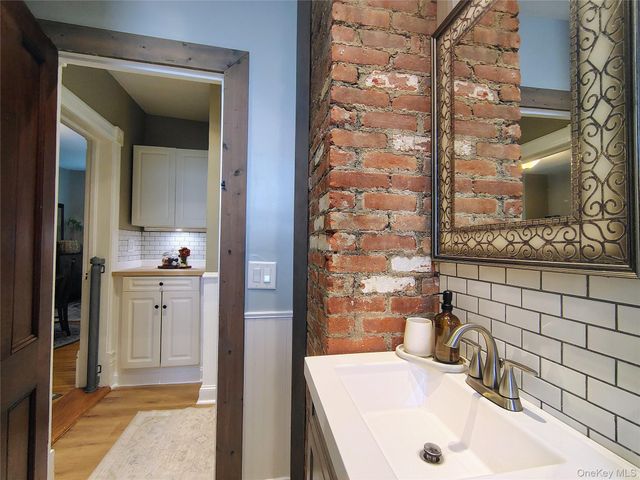 2 Linwood Avenue, Poughkeepsie, NY 12601