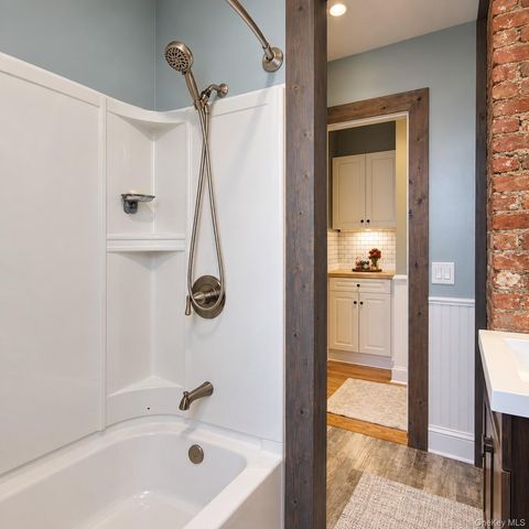 2 Linwood Avenue, Poughkeepsie, NY 12601