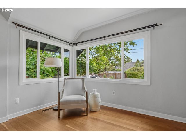 6805 N MICHIGAN Ave, Portland, OR 97217
