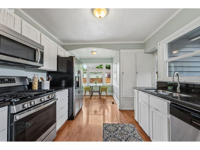 6805 N MICHIGAN Ave, Portland, OR 97217