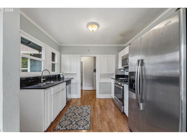 6805 N MICHIGAN Ave, Portland, OR 97217